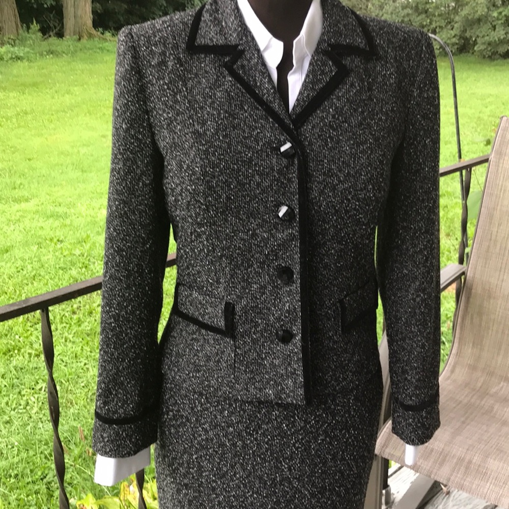 Bergamo Dress blazer skirt suit 2 piece black whit